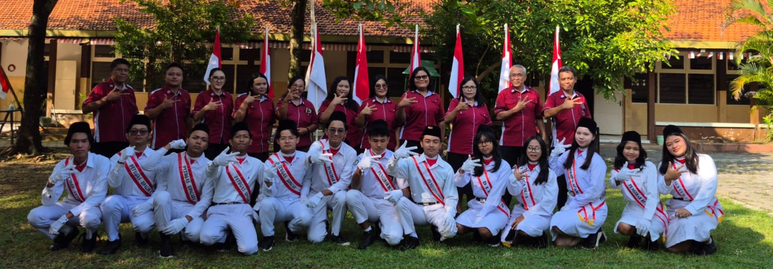 Bapak Ibu Guru karyawan dan Petugas PASKIBRA